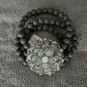 Lia Sophia Nordica gray resin bead stretch bracelet.
